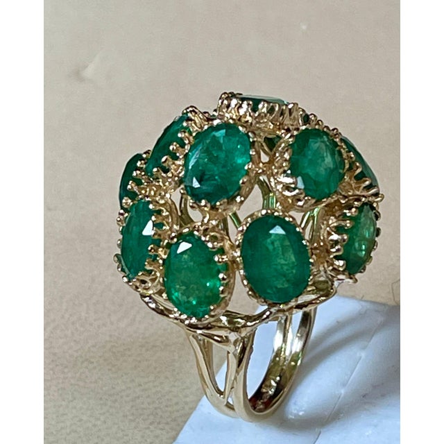 22Ct Natural Emerald, 12 Oval Stone Dome Shape Cocktail Ring 14 Kt Yellow Gold For Sale - Image 9 of 18