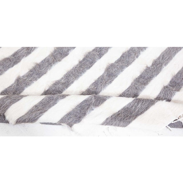 Early 21st Century Modern Hand Woven Goat Hair Runner in Ivory and Gray by Doris Leslie Blau For Sale - Image 5 of 9