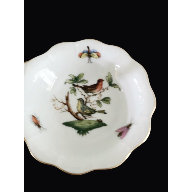 Traditional Herend Rothschild Bird 1960s Twin Salt Cellar W/ Center Handle - Discontinued - For Sale - Image 3 of 7