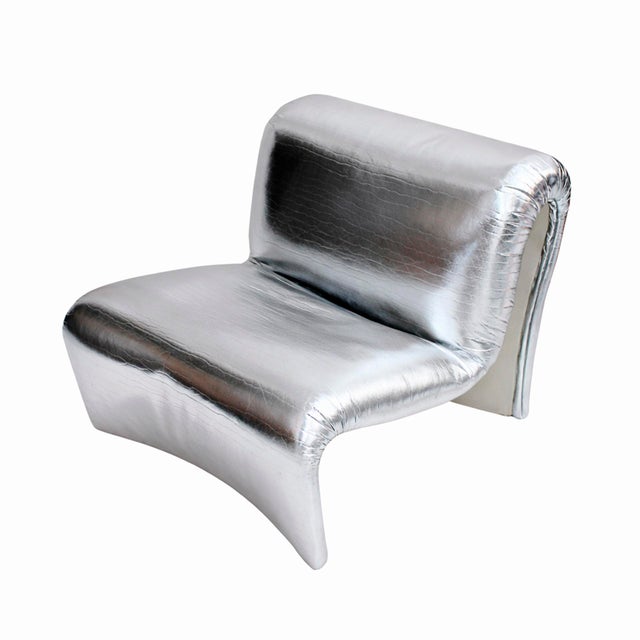 Space Age Moscheni Fiberglass and Silver Vinyl Fabric Chair, 1970s For Sale - Image 9 of 9