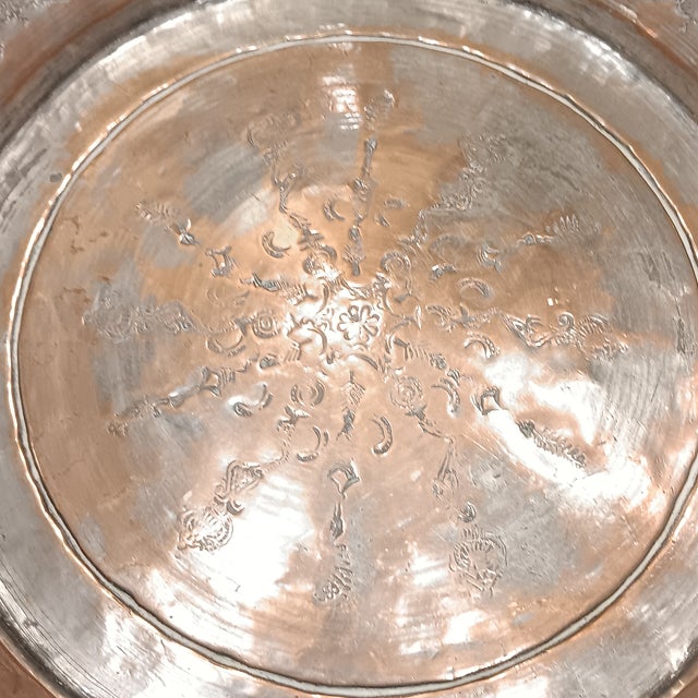 French Provincial Vintage Egytian Hammered Sculptured Copper Platter/ Bowl With French Fluer- De- Lis and Bee Symbol For Sale - Image 3 of 18