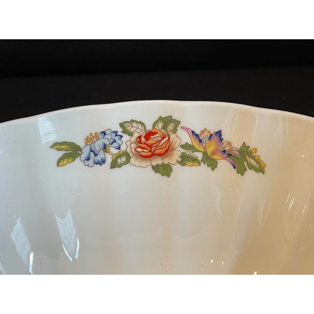 English Late 20th Century Serving Bowl in Cottage Garden Pattern by Aynsley For Sale - Image 3 of 8