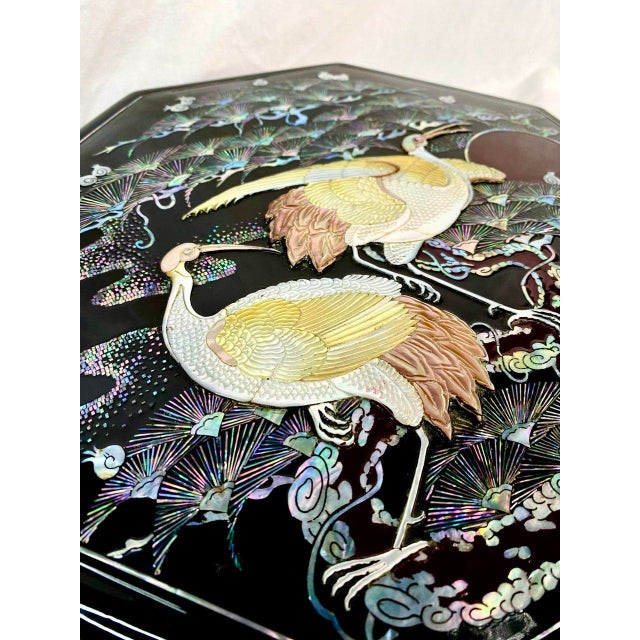 Late 20th Century Korean Oxblood Lacquer Mother-of-Pearl Crane Banchan Box – Octagonal For Sale - Image 4 of 7