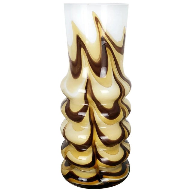 Vintage Pop Art Opaline Florence Vase from Carlo Moretti, Italy, 1970s For Sale - Image 10 of 10