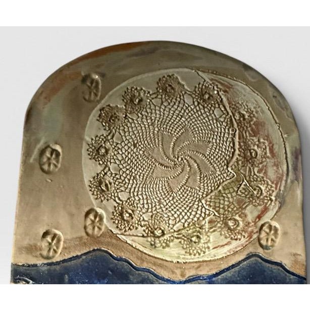 Ceramic Monumental Mid Century Modern Style Brutalist Studio Pottery Slab Vase Large Lace Impression Ceramic Landscape Centerpiece For Sale - Image 7 of 7