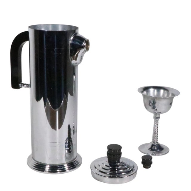 Chrome Mid 20th Century Seven Piece Chrome Art Deco Cocktail Set Marked l.b. Chromium Plated For Sale - Image 8 of 15