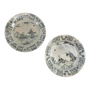 20th Century Pair of Chinoiserie Kraak Style Blue and White Wall Plates