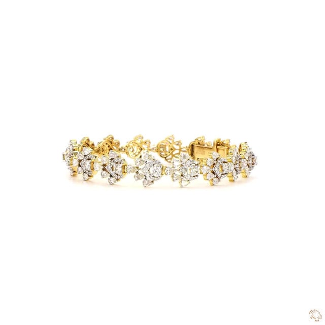 This bracelet from our contemporary estate collection centers on a 2.63-carat diamond in a round brilliant cut for lively,...