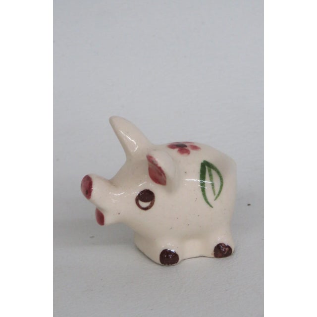 Miniature Ceramic Pig Figurine Hand Painted Mid Century Folk Art Style 4976b For Sale - Image 4 of 9