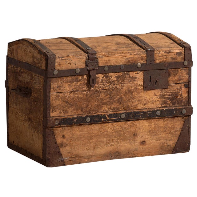 Large Antique Washed Wood Trunk, 1900 For Sale