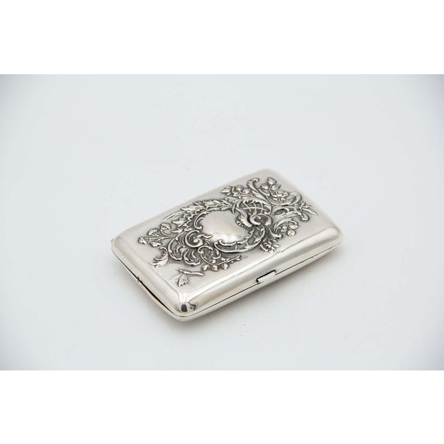 Rectangular Silver Cigarette Case with Relief For Sale - Image 3 of 4