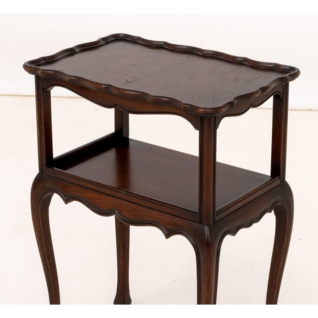 Early 20th Century Queen Anne Style Two-Tier Mahogany Side Table For Sale - Image 4 of 9
