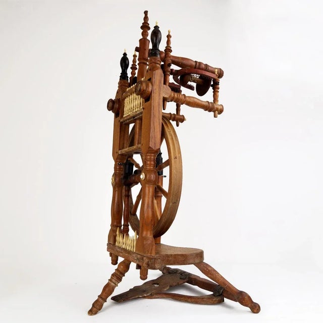 Antique Majestic Spinning Wheel in Ebony Wood For Sale - Image 3 of 13
