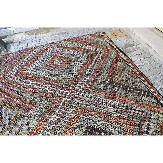 Turkish 1960s Vintage Oversize Traditional Rug For Sale - Image 3 of 11