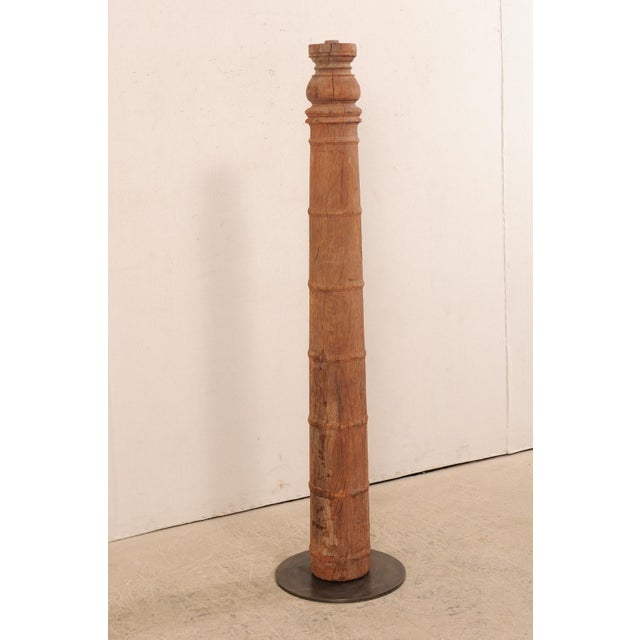 19th Century British Colonial Carved Wood Column on Stand For Sale - Image 4 of 11
