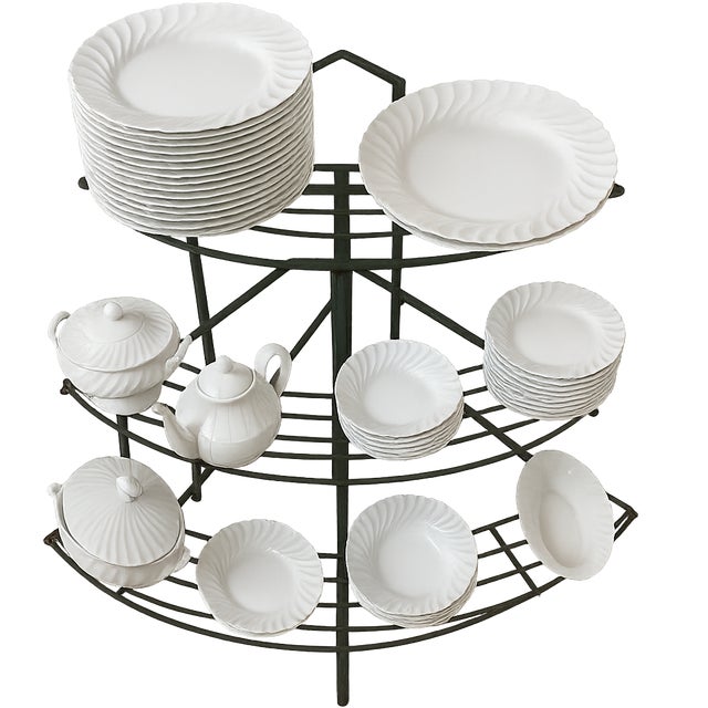 Exquisite Limoges porcelain dinner service by Haviland, the renowned French manufacturer known for its exceptional...