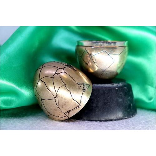 Silver Egg with Asymmetrical Engravings and Gold Interior For Sale - Image 4 of 8