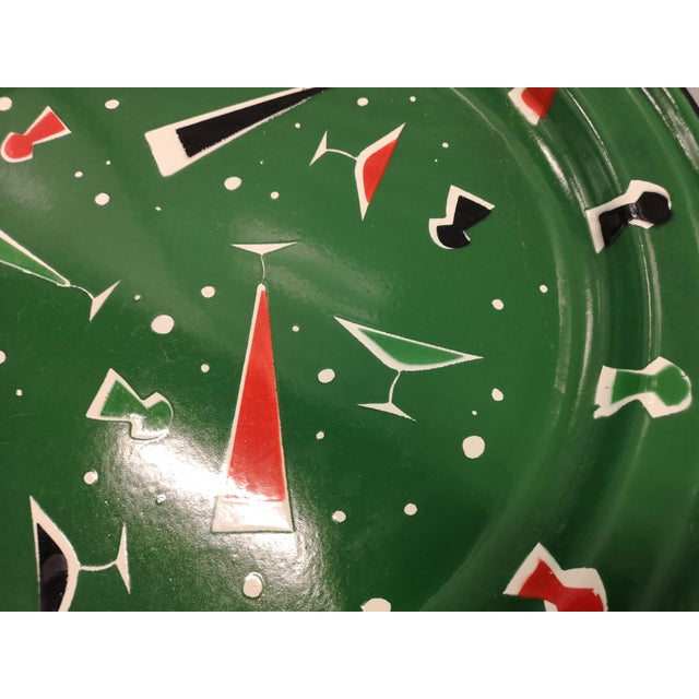 Large green enamel round serving tray Display tray Fruit dish Cocktail tray Enamel metal. France, 1970s. Dimensions:...