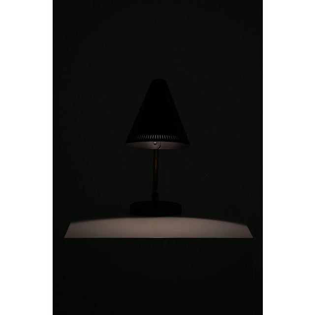 Table Lamp in Brass and Black Lacquered Metal attributed to Paavo Tynell, 1950s For Sale - Image 3 of 8