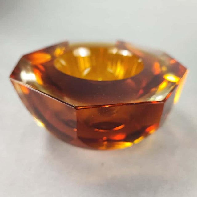 1960s Vintage Amber-Colored Murano Sommerso Glass Ashtray, 1960s For Sale - Image 5 of 5