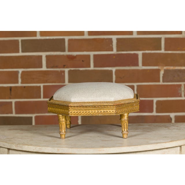 French Neoclassical 19th Century Carved Giltwood Footstool with Linen Upholstery For Sale - Image 9 of 12