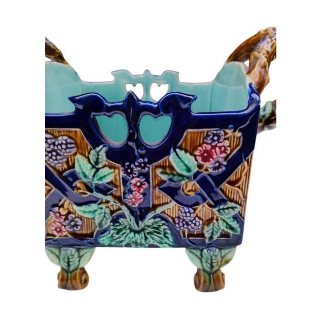 French Country Majolica Blackberries Cache Pot Fives Lille, Circa 1890 For Sale - Image 3 of 8