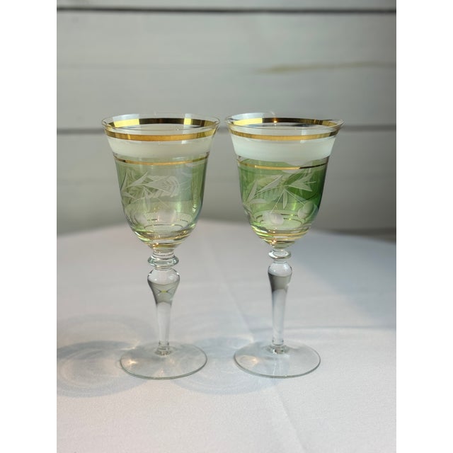 Transparent Mid-Century Colored Cut Glass Wine Goblets With Cherry and Leaf Motifs - 4 Different Colors - Set of 8 For Sale - Image 8 of 10