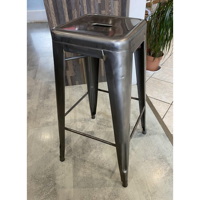 Gray H75 Industrial Stackable Bar Stool in Varnished Metal by Xavier Pauchard for Tolix, 1950s For Sale - Image 8 of 18