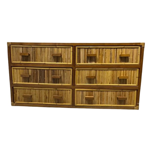 1980s Vintage Pencil Reed Rattan Dresser – Mid-Century Modern Storage Dresser With Decorative Detailing For Sale