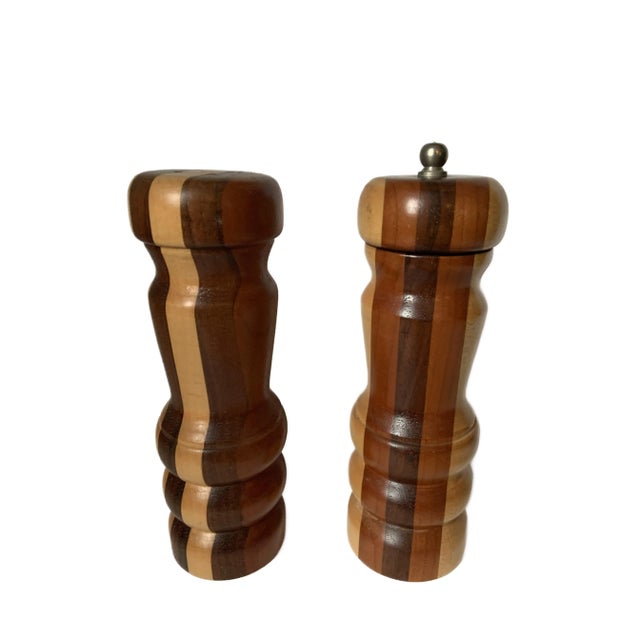 Rustic Vintage Pair of 3-Tone Wood Salt Shaker and Pepper Mill For Sale - Image 3 of 3