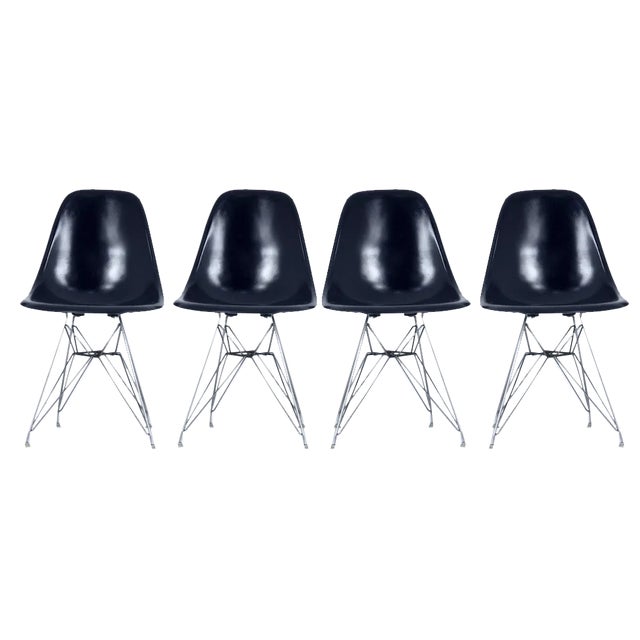 Dining Chairs DSR by Charles & Ray Eames for Herman Miller, 1970s, Set of 4 For Sale