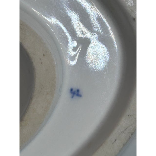 Antique Meissen Blue Onion Gravy Boat on Stand For Sale - Image 9 of 9