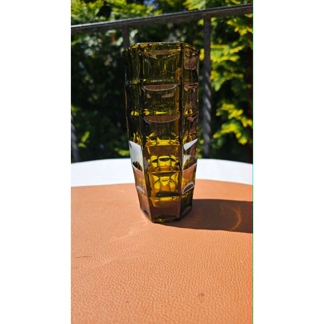 Hexagonal olive vase, designed by Kupczyk Ząbkowice, 1970s, dimensions: height 16.6 cm, diameter 7.2 cm.