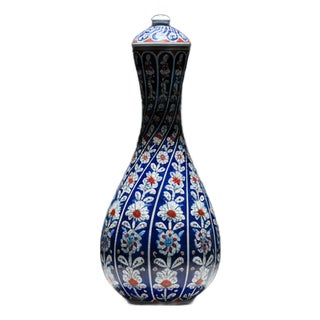 Handmade Ceramic “Cesme Bulbulu” Jar (30cm) – Tall Iznik Surahi Vase – Classic Blue & White Floral For Sale