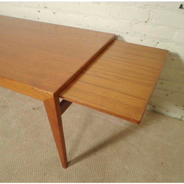 Mid-Century Modern Teak Coffee Table, Extending Leaves, Denmark, 1960s For Sale In New York - Image 6 of 7