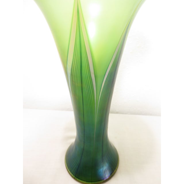 Lundberg Studios Signed Lundberg Studios Magnolia Pulled Feather Leaf Art Glass Vase Iridescent For Sale - Image 4 of 16