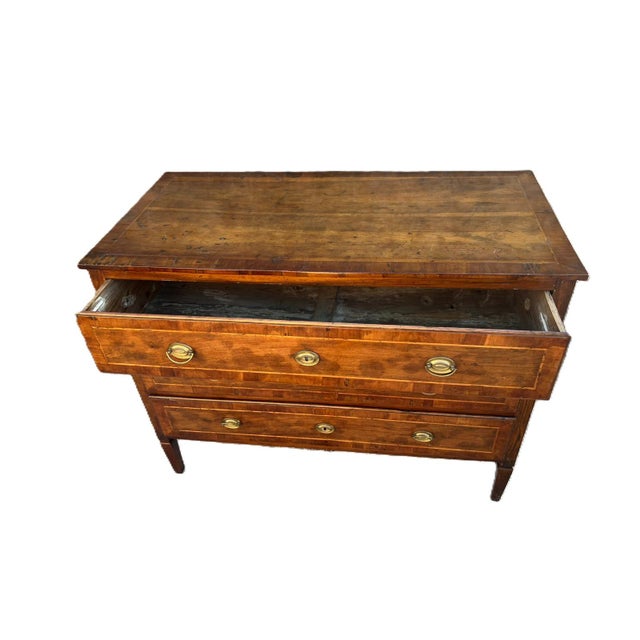Louis XVI Chest of Drawers in Inlaid Walnut, 1800s For Sale - Image 3 of 14