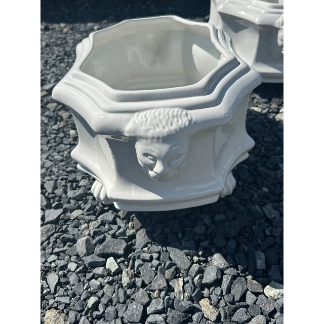 1950s White Earthenware Italian Cachepots With Lions Heads -a Pair For Sale - Image 5 of 11