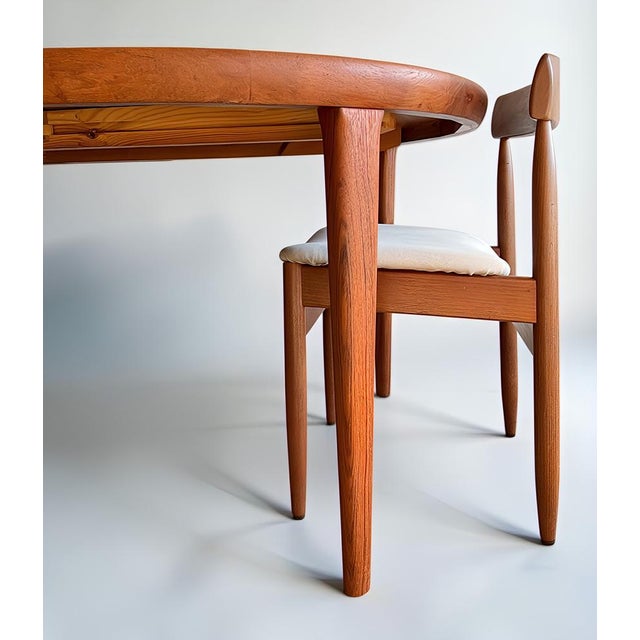 Danish Round and Oval Extendable Dining Table in Teak by Ib Kofod-Larsen for Faarup Møbelfabrik, 1960s For Sale - Image 12 of 18