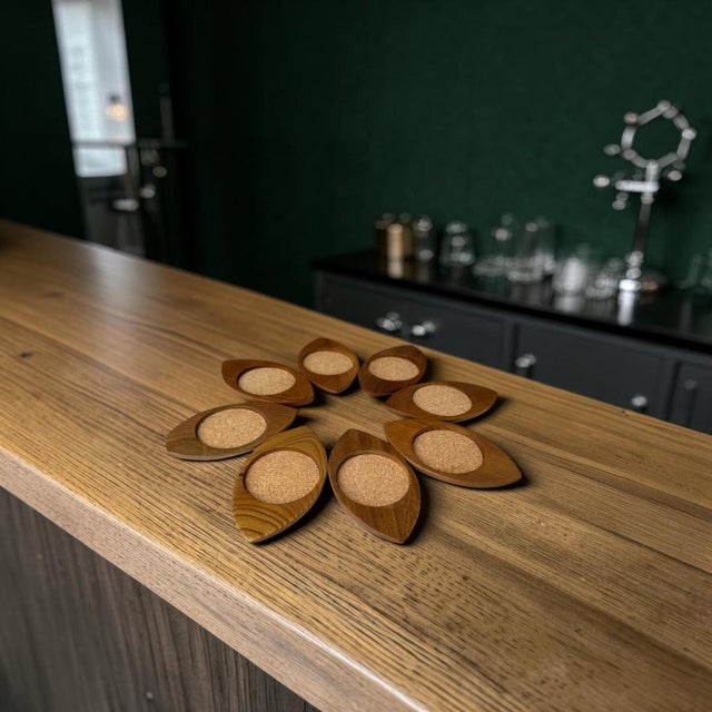 1960s Mid Century Modern Ellipse Form Wood & Cork Coasters — Set of 8 For Sale - Image 6 of 6