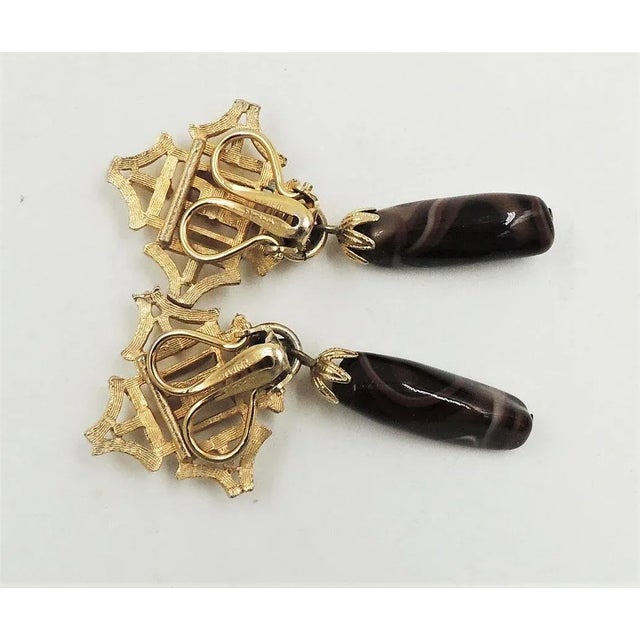 Napier Vintage 1960s Signed Napier Faux-Agate Drop Clip Earrings - 2 Pieces For Sale - Image 4 of 9