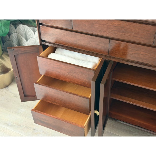 Brown Vintage 1960s Mid-Century Modern Walnut Wood and Woven Rattan Highboy Chest Cabinet by R-Way For Sale - Image 8 of 16
