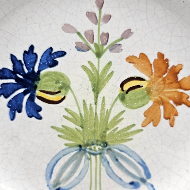 19th-Century French Provincial Faience Hand-Painted Scalloped Plate For Sale In San Francisco - Image 6 of 10