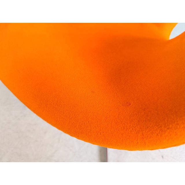 Orange Swan Chair with Orange Upholstery by Arne Jacobsen for Fritz Hansen For Sale - Image 8 of 13