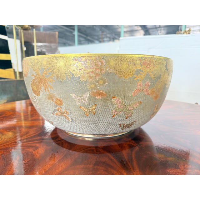 Museum Quality Japanese Gilt-Decorated Porcelain Bowl With Butterflies, Kyoto For Sale - Image 14 of 18