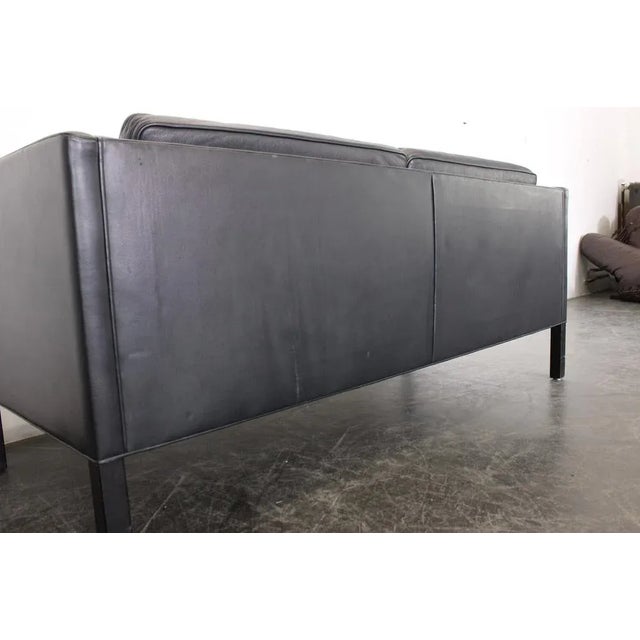 Model 2332 Sofa in Leather by Børge Mogensen for Fredericia For Sale - Image 6 of 14