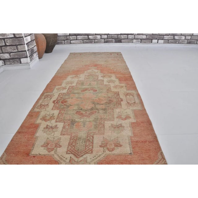1950s Soft Terracotta and Sand Medallion Rug For Sale - Image 4 of 10