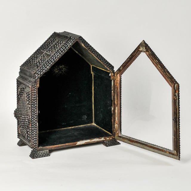Rare 19th Century German Tramp Art Nicho Box – Intricate Notch Carving For Sale - Image 15 of 18