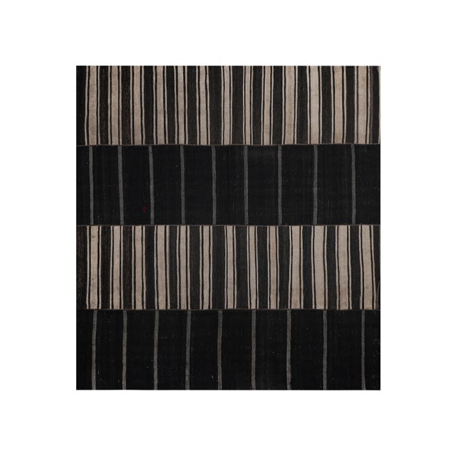 1950s 1960s Vintage Wool Oversize Turkish Kilim Rug 9'6'' X11'8'' For Sale - Image 5 of 10