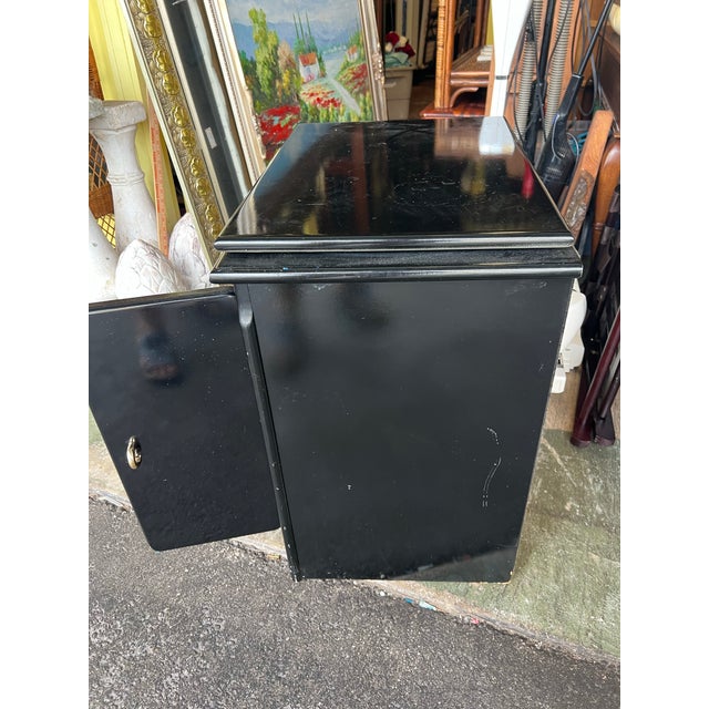 1980s Black Cabinet With Swivel Top - Tv Stand For Sale - Image 4 of 6